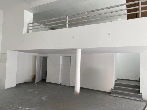 Vente Murs commerciaux de 200 m2 à Vichy (03200) en France
