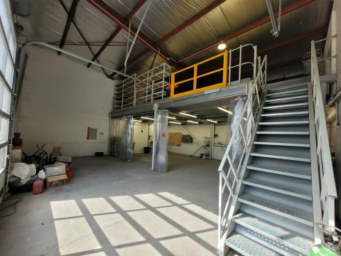Vente Local commercial , 490 m2 à La Tour-du-Pin (38110) en France